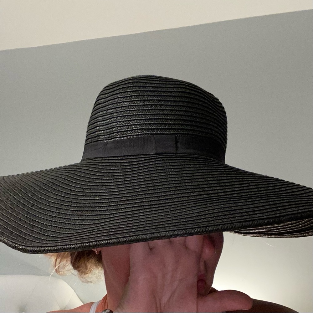 Oversized Women’s Black Sun Hat